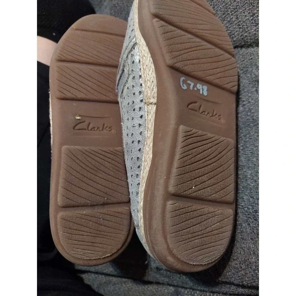 Clark's Daelyn Summit Metallic Pewter Perforated Leather Espadrilles Shoes Sz 6M
